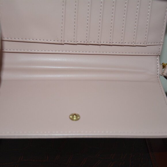 BeBe Trifold Wallet-Pink-NWT-With Clutch Handle - Picture 11 of 11